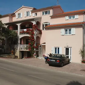  Apartment House Maric Kroatien